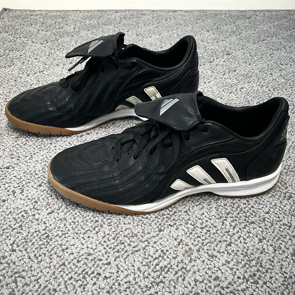 Adidas Indoor Soccer showed- U.S. 5-1/2